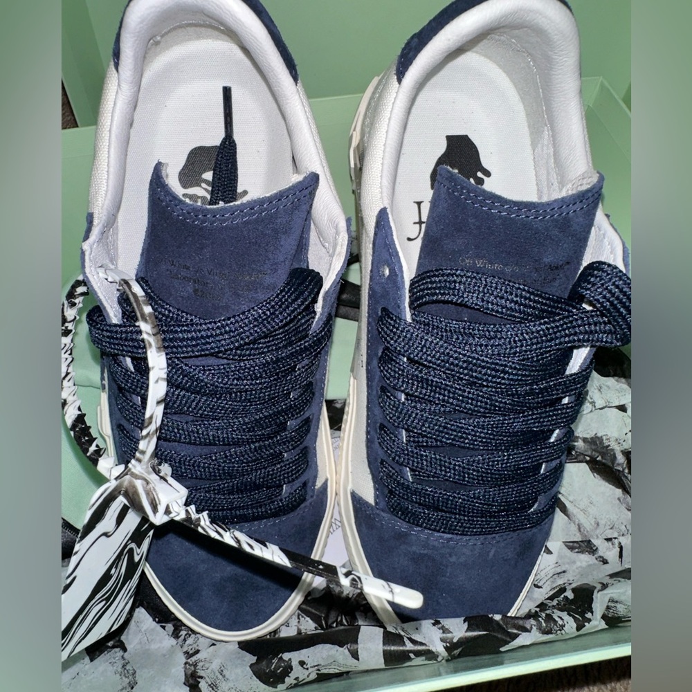Off-white sneakers women